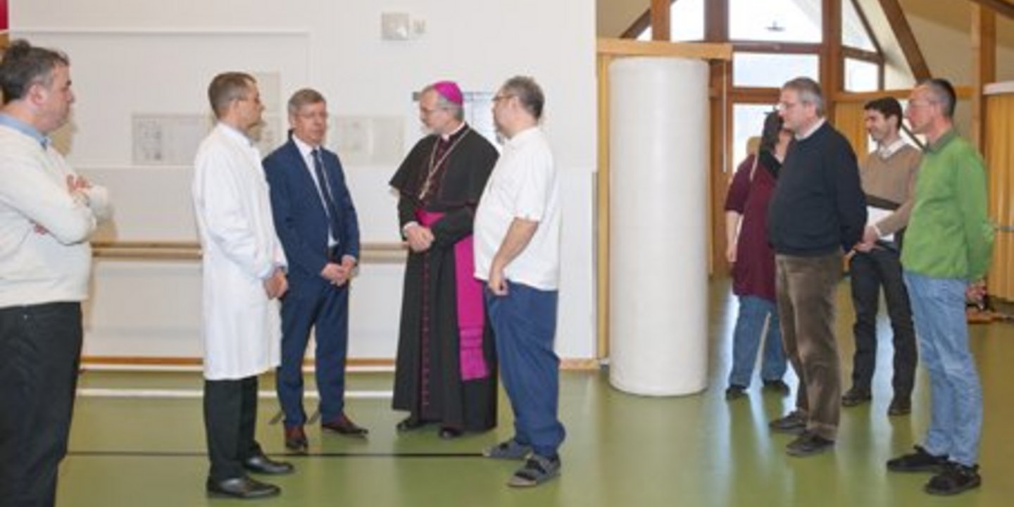 Bischof Hanke besucht HELIOS Klinik Kipfenberg